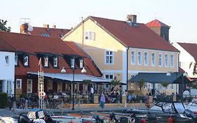 Ahus Gaestgivaregard