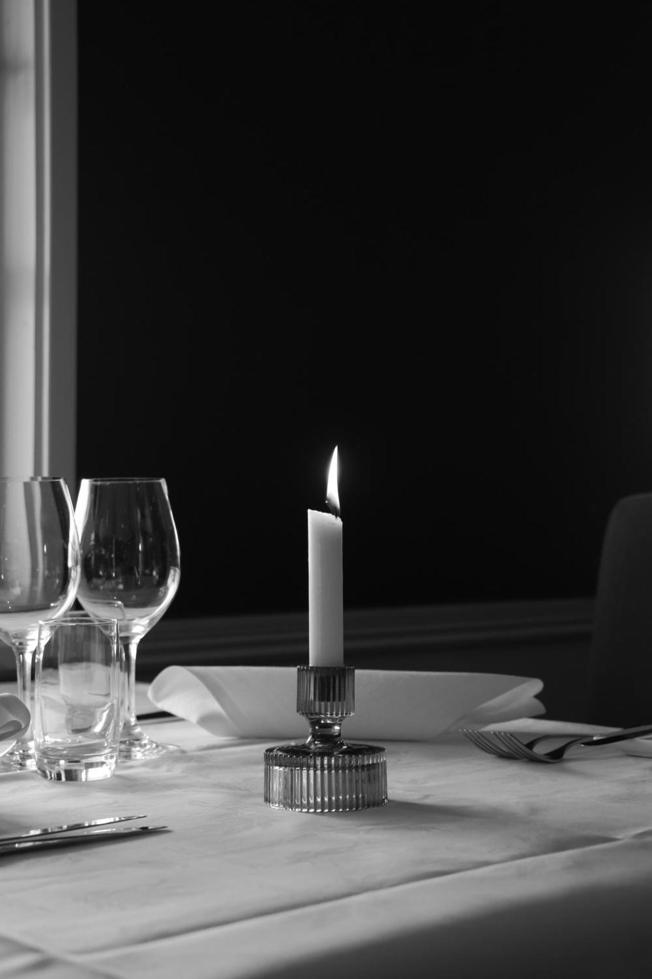 Ahus Gaestgivaregard Buitenkant foto